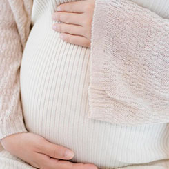 这一过程缓💻🏬慢、昂贵，但真实😜助孕机构排名地改变👨‍👦‍👦了行业的底层运行💏